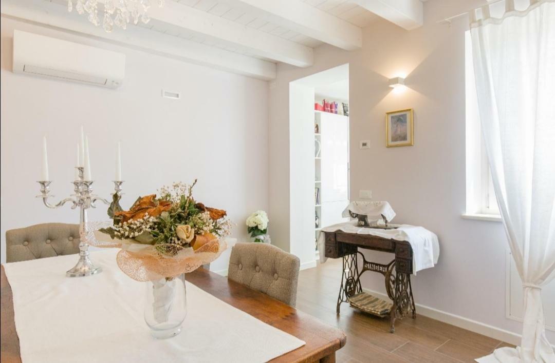 Sweet Corner Hotel Castelnuovo del Garda Ngoại thất bức ảnh